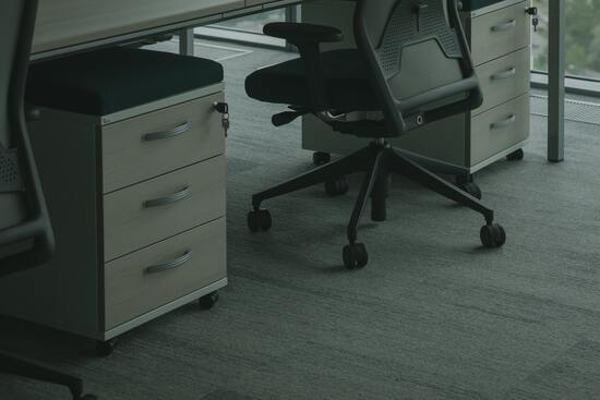ergonomia oficina escritorio cajonera silla (1)